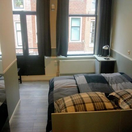 Aldo, Not For Parties, Not A Hotel, Room With Shared Bathroom, No Kitchen Amsterdam Ngoại thất bức ảnh
